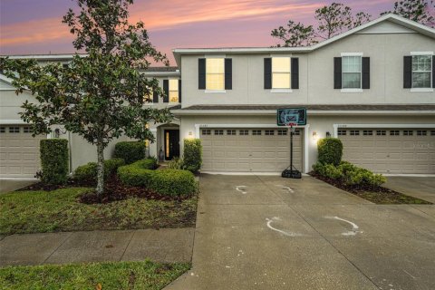 Townhouse in Tampa, Florida 3 bedrooms, 184.69 sq.m. № 2093983 - photo 2