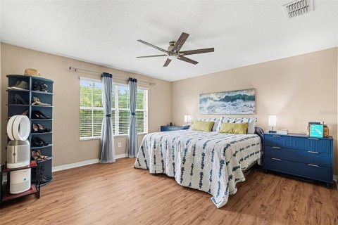 Townhouse in Tampa, Florida 3 bedrooms, 184.69 sq.m. № 2093983 - photo 19