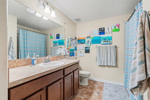 Townhouse in Tampa, Florida 3 bedrooms, 184.69 sq.m. № 2093983 - photo 25