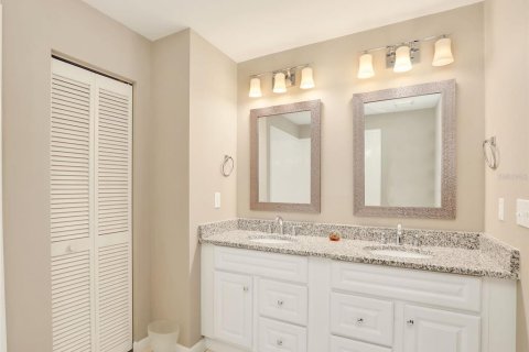 House in Sarasota, Florida 2 bedrooms, 134.8 sq.m. № 2092191 - photo 23