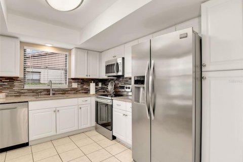 House in Sarasota, Florida 2 bedrooms, 134.8 sq.m. № 2092191 - photo 8
