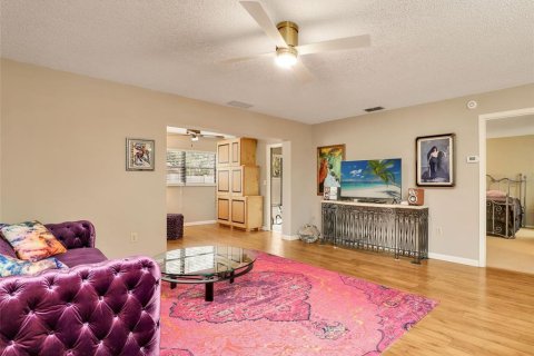 House in Sarasota, Florida 2 bedrooms, 134.8 sq.m. № 2092191 - photo 15