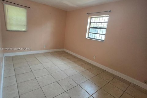 House in Fort Lauderdale, Florida 3 bedrooms, 81.75 sq.m. № 2040565 - photo 6
