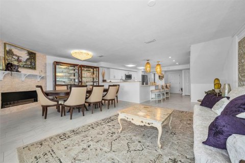 Condo in Dunedin, Florida, 2 bedrooms  № 2266991 - photo 23