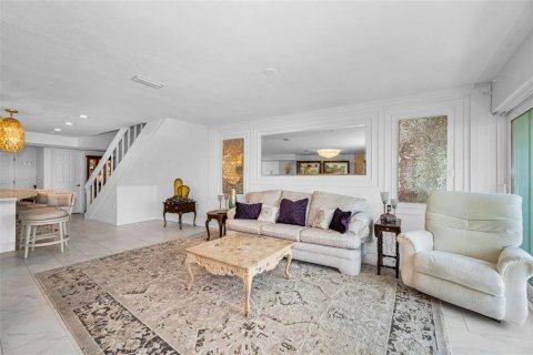 Condo in Dunedin, Florida, 2 bedrooms  № 2266991 - photo 22