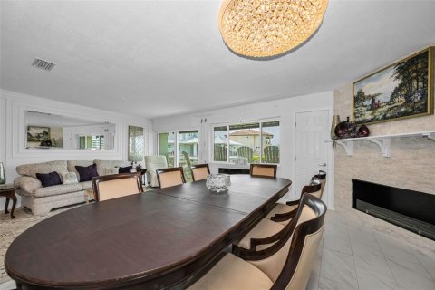 Condo in Dunedin, Florida, 2 bedrooms  № 2266991 - photo 24