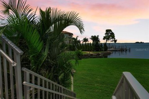 Condo in Dunedin, Florida, 2 bedrooms  № 2266991 - photo 20