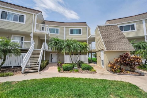 Condo in Dunedin, Florida, 2 bedrooms  № 2266991 - photo 3