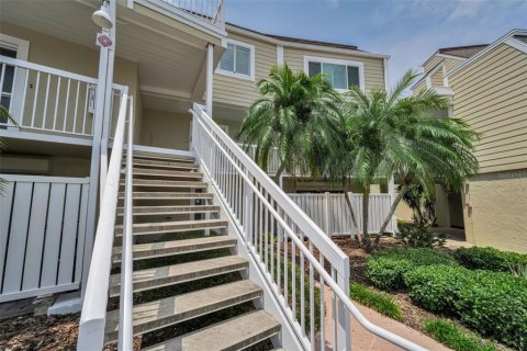Condo in Dunedin, Florida, 2 bedrooms  № 2266991 - photo 7