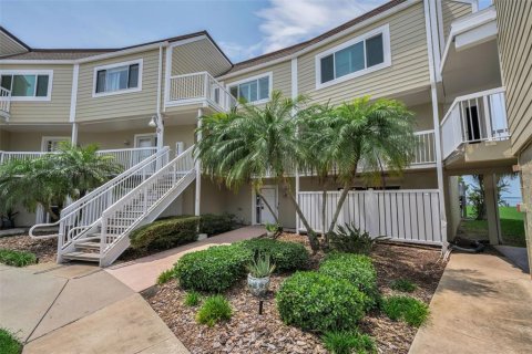 Condo in Dunedin, Florida, 2 bedrooms  № 2266991 - photo 6