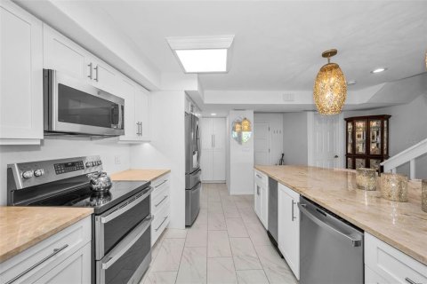 Condo in Dunedin, Florida, 2 bedrooms  № 2266991 - photo 28