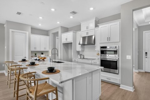 Casa en venta en Kissimmee, Florida, 3 dormitorios, 213.3 m2 № 2291599 - foto 2