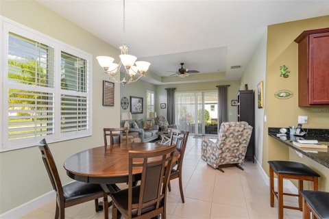 House in Sun City Center, Florida 2 bedrooms, 139.63 sq.m. № 1581765 - photo 9