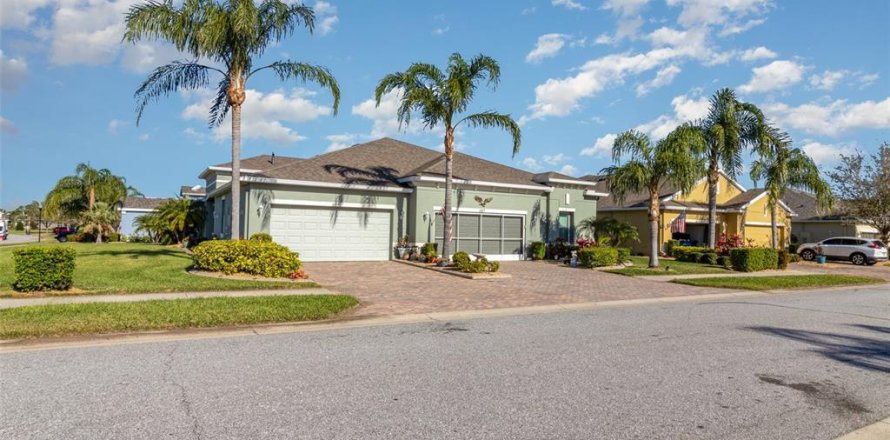 House in Sun City Center, Florida 2 bedrooms, 139.63 sq.m. № 1581765