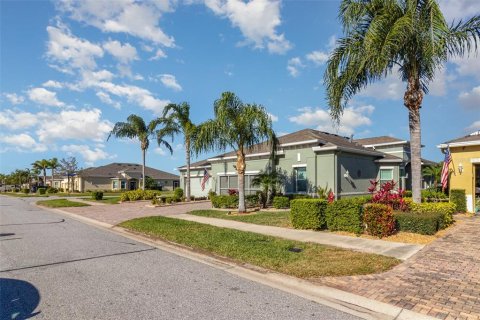 House in Sun City Center, Florida 2 bedrooms, 139.63 sq.m. № 1581765 - photo 2