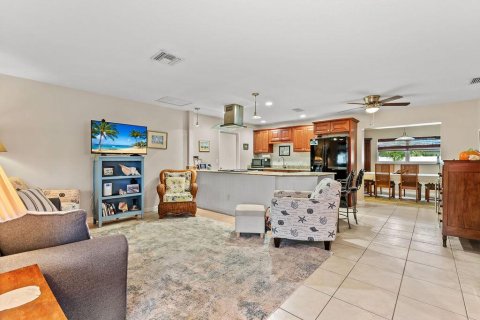 Villa ou maison à vendre à St. Lucie, Floride: 3 chambres, 195.84 m2 № 2417764 - photo 3