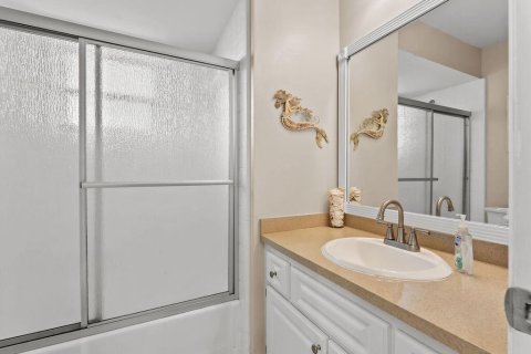 Villa ou maison à vendre à St. Lucie, Floride: 3 chambres, 195.84 m2 № 2417764 - photo 5