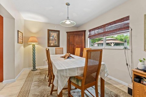 Villa ou maison à vendre à St. Lucie, Floride: 3 chambres, 195.84 m2 № 2417764 - photo 8