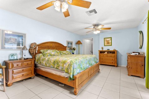 Villa ou maison à vendre à St. Lucie, Floride: 3 chambres, 195.84 m2 № 2417764 - photo 30