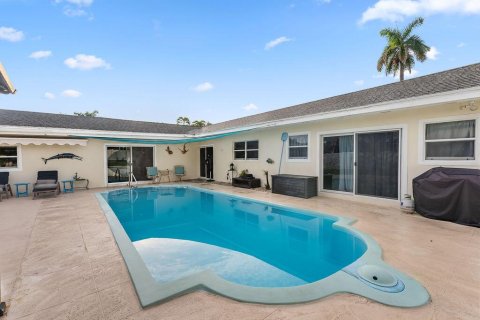 Villa ou maison à vendre à St. Lucie, Floride: 3 chambres, 195.84 m2 № 2417764 - photo 15