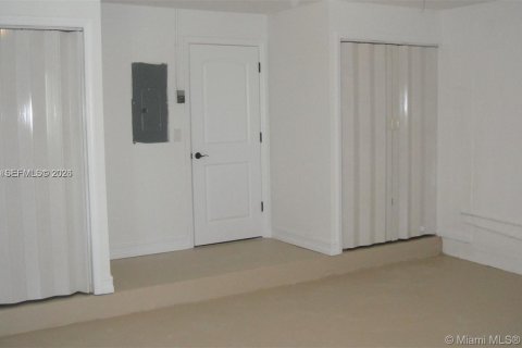 House in Sunrise, Florida 4 bedrooms, 175.21 sq.m. № 1999895 - photo 17