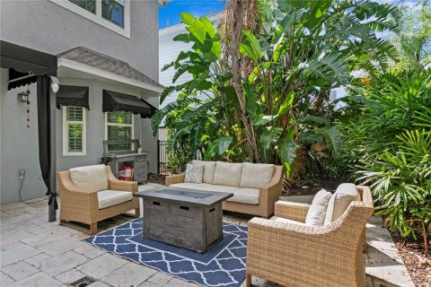 Casa en venta en Tampa, Florida, 4 dormitorios, 266.26 m2 № 1822990 - foto 17