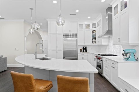 Casa en venta en Tampa, Florida, 4 dormitorios, 266.26 m2 № 1822990 - foto 12
