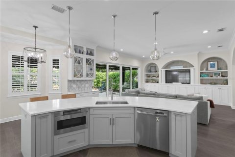 Casa en venta en Tampa, Florida, 4 dormitorios, 266.26 m2 № 1822990 - foto 24
