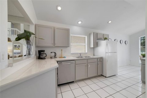 Villa ou maison à vendre à Haines City, Floride: 4 chambres, 212.19 m2 № 2226326 - photo 10