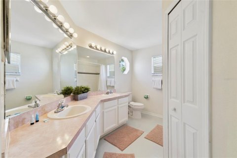 Villa ou maison à vendre à Haines City, Floride: 4 chambres, 212.19 m2 № 2226326 - photo 23