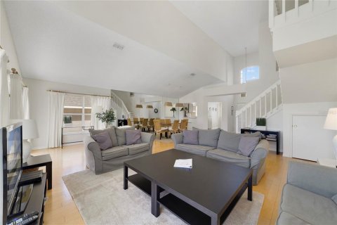 Villa ou maison à vendre à Haines City, Floride: 4 chambres, 212.19 m2 № 2226326 - photo 6
