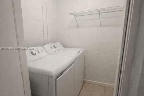 Apartment in Plantation, Florida 2 bedrooms, 88.44 sq.m. № 2041414 - photo 9
