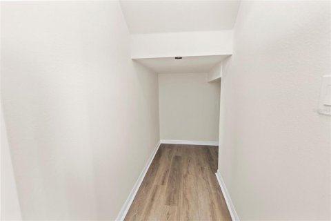 Villa ou maison à vendre à New Port Richey, Floride: 4 chambres, 252.32 m2 № 2215388 - photo 17