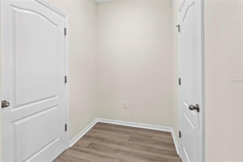 Villa ou maison à vendre à New Port Richey, Floride: 4 chambres, 252.32 m2 № 2215388 - photo 15