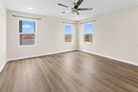 Villa ou maison à vendre à New Port Richey, Floride: 4 chambres, 252.32 m2 № 2215388 - photo 23