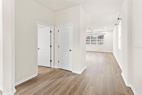 Villa ou maison à vendre à New Port Richey, Floride: 4 chambres, 252.32 m2 № 2215388 - photo 3