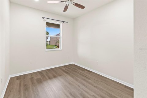 Villa ou maison à vendre à New Port Richey, Floride: 4 chambres, 252.32 m2 № 2215388 - photo 6