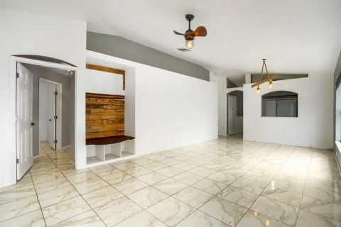 Casa en venta en Seffner, Florida, 3 dormitorios, 120.4 m2 № 2287345 - foto 10