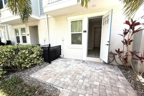 Снять в аренду таунхаус в Сент-Питерсберг, Флорида 6 комнат, 165.27м2, № 1845121 - фото 27