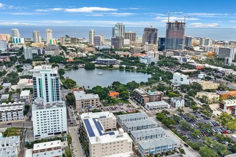 Снять в аренду таунхаус в Сент-Питерсберг, Флорида 6 комнат, 165.27м2, № 1845121 - фото 2