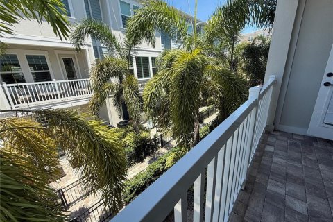 Снять в аренду таунхаус в Сент-Питерсберг, Флорида 6 комнат, 165.27м2, № 1845121 - фото 13