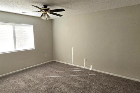 Condominio en venta en Kissimmee, Florida, 2 dormitorios, 94.02 m2 № 1719453 - foto 9