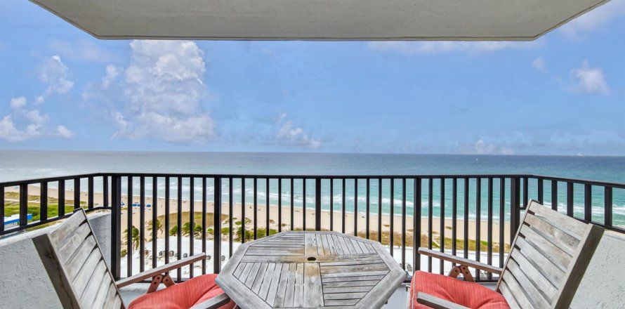 Condo in Pompano Beach, Florida, 2 bedrooms  № 2177346