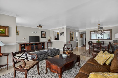 Condo in Pompano Beach, Florida, 2 bedrooms  № 2177346 - photo 5