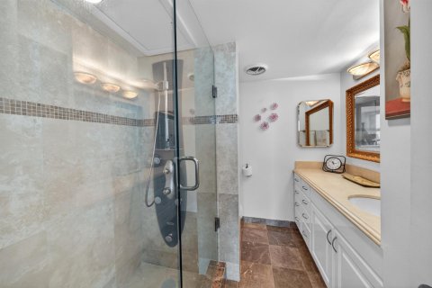 Condo in Pompano Beach, Florida, 2 bedrooms  № 2177346 - photo 28