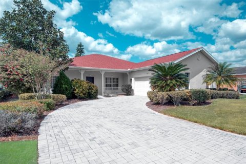 House in Poinciana, Florida 3 bedrooms, 212.56 sq.m. № 1591473 - photo 2