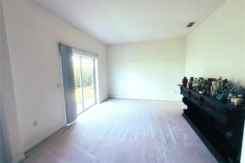 House in Poinciana, Florida 3 bedrooms, 212.56 sq.m. № 1591473 - photo 17