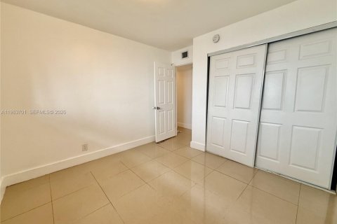 Condominio en alquiler en Fort Lauderdale, Florida, 3 dormitorios, 111.11 m2 № 2025396 - foto 29