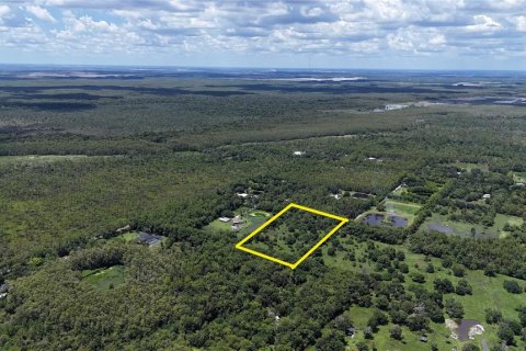 Land in Naples, Florida № 1906373 - photo 1