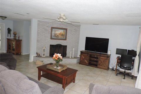 Villa ou maison à vendre à Lake Wales, Floride: 3 chambres, 148.27 m2 № 1684949 - photo 10